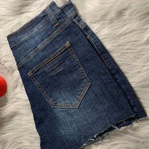 High rise cheeky short